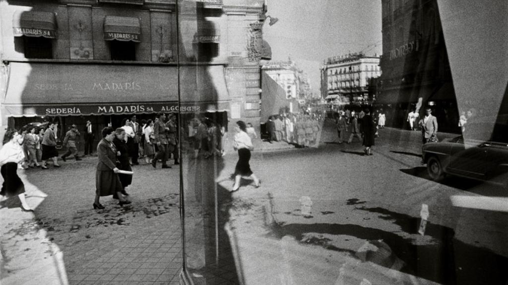 William Klein: 'Puerta del Sol', 1956. Colección La Fábrica