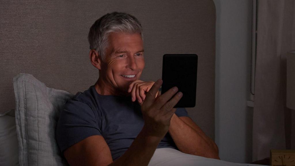 Amazon Kindle 2022, con luz frontal