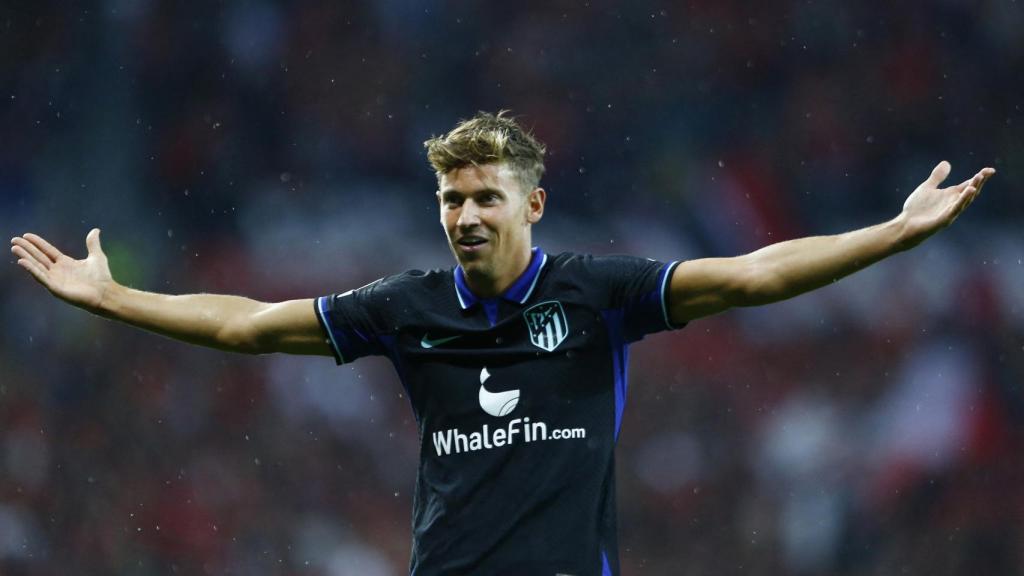 Marcos Llorente, protestando una jugada con el Atlético de Madrid