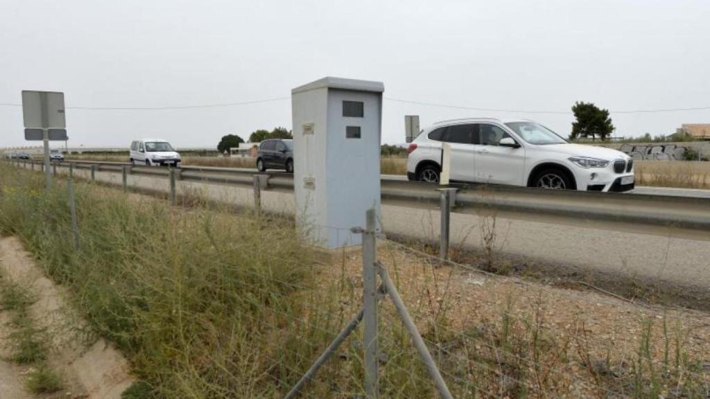 Un radar fijo de la DGT