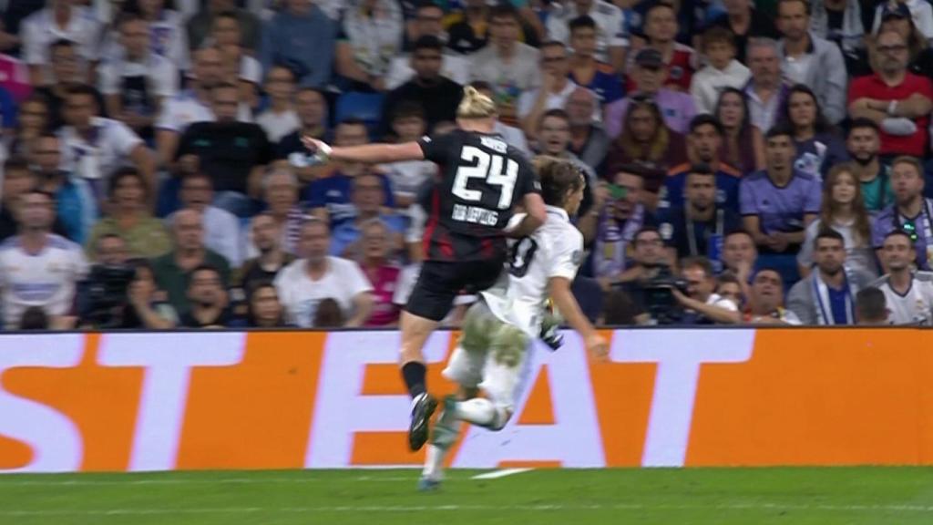 Posible penalti no pitado a Luka Modric