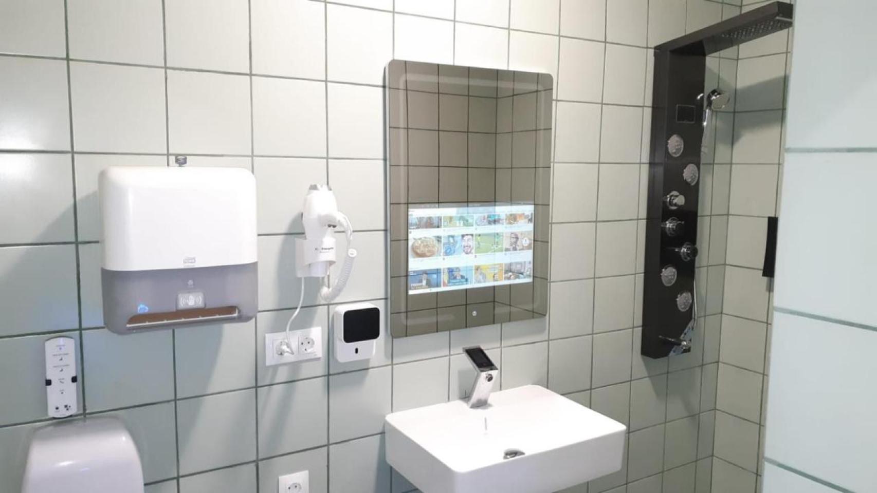 Un baño futurista.