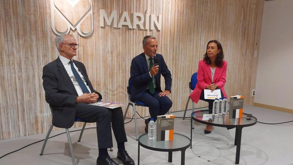 El CES presenta su informe sobre mujeres, trabajos y cuidados en Marín (Pontevedra).