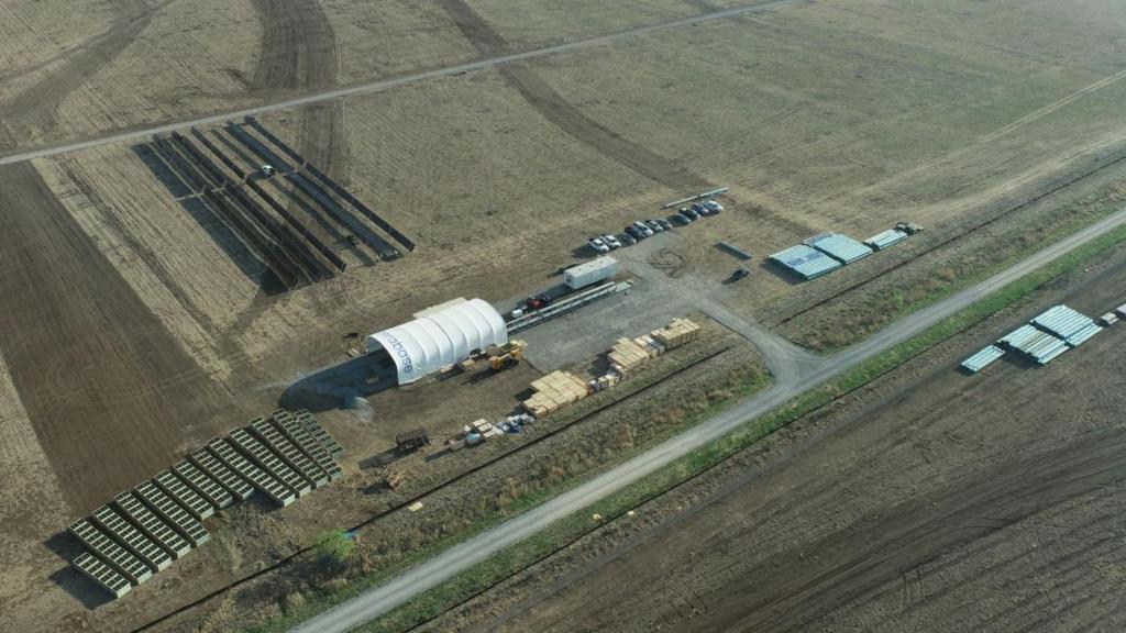 Foto aérea de la primera planta solar instalada por Terafab