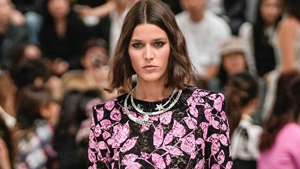 Desfile Haute Couture 2022/2023 de CHANEL. Gtres