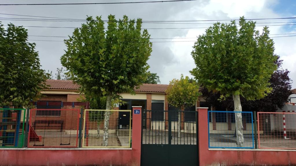El Colegio de Cogeces de Íscar cerrado
