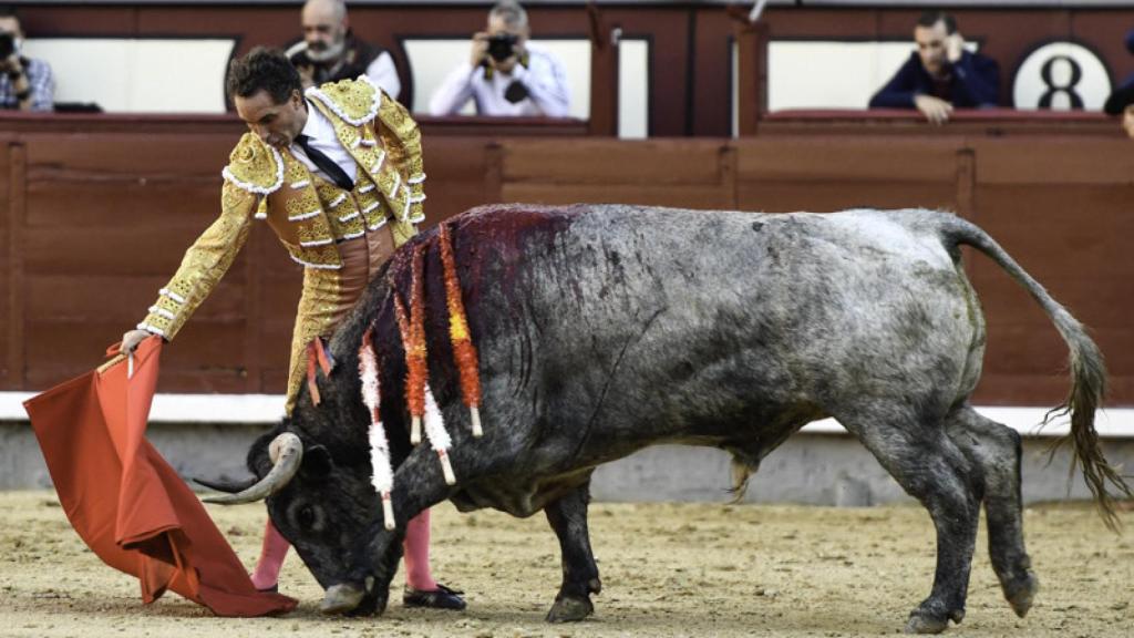 Muletazo de Álvaro de la Calle en la gesta de Madrid