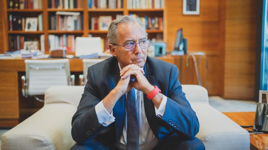 Enrique Ossorio, vicepresidente, portavoz y consejero de Educación de la Comunidad de Madrid, durante la entrevista con EL ESPAÑOL.