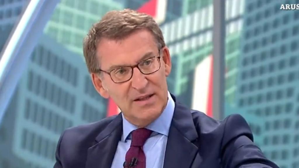 Feijóo apoyaría una tasa a las eléctricas si gravara los beneficios como la UE y no los ingresos como Sánchez