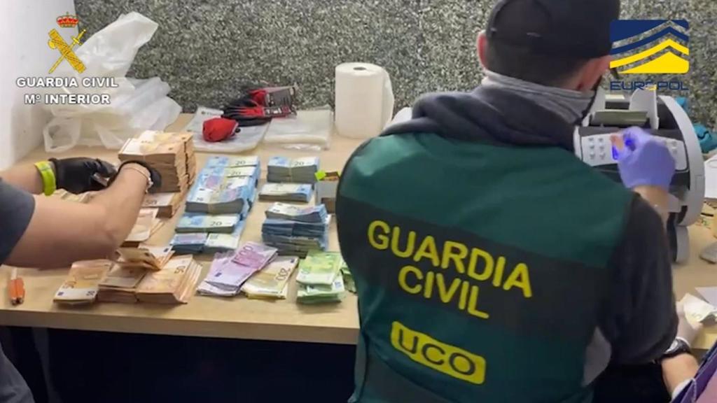 Una imagen de la operación de la Guardia Civil.