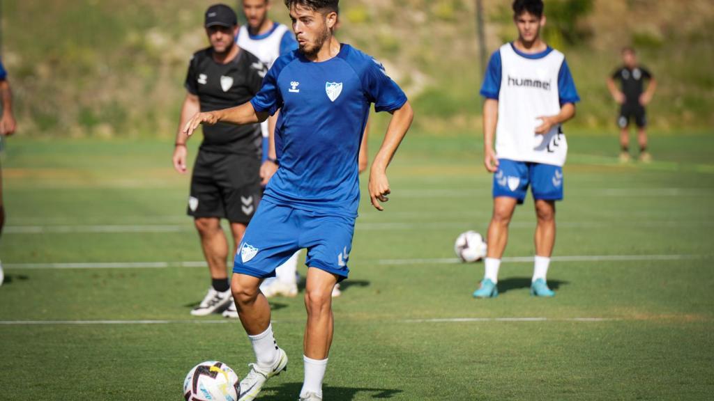 Dani Lorenzo durante un entrenamiento con el Málaga CF