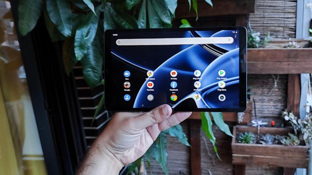 El tamaño de la Realme Pad Mini permite utilizarla incluso con una sola mano