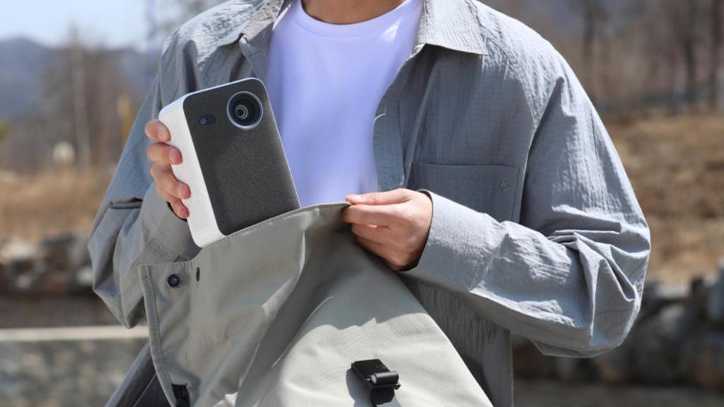 El proyector se puede llevar a cualquier parte.