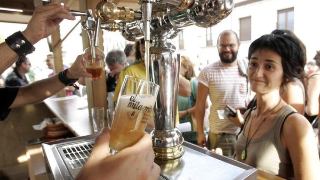 Una feria de cerveza artesana