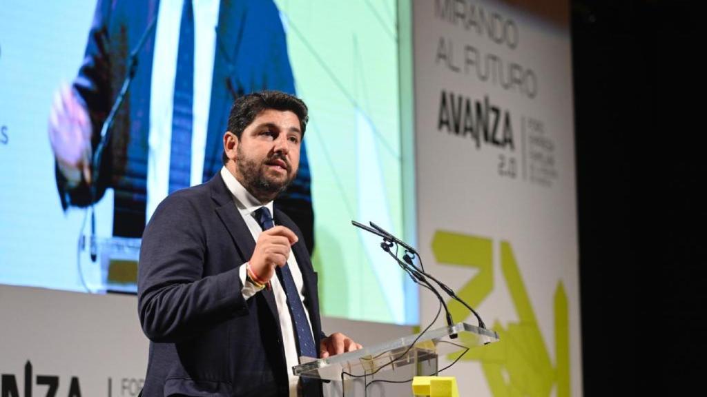 El presidente de la Región de Murcia, Fernando López Miras, este viernes, en su intervención en Avanza.