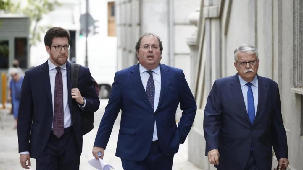 Alberto Casero, a la entrada del Congreso.