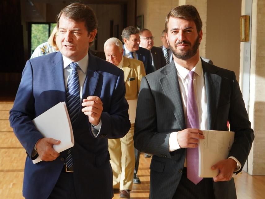 El presidente de la Junta, Alfonso Fernández Mañueco, y el vicepresidente, Juan García-Gallardo, en una imagen de archivo.