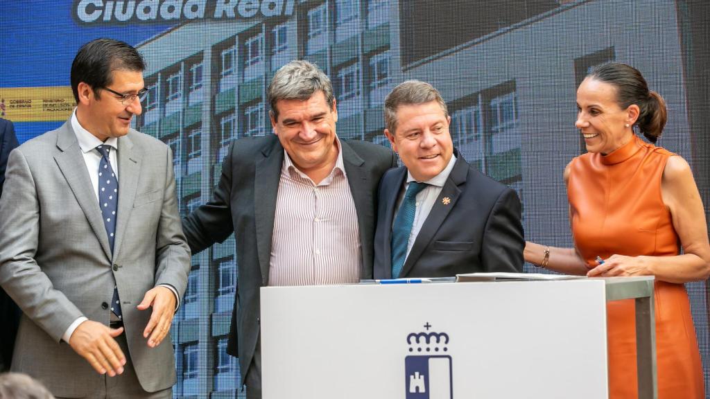 Firma histórica para dar una nueva vida al antiguo Hospital de Alarcos de Ciudad Real