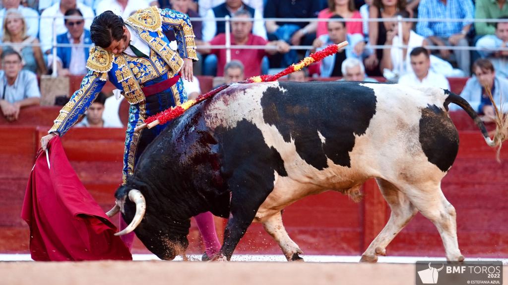 Sobresaliente muletazo de Morante de la Puebla