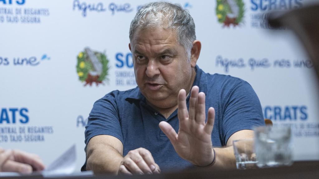 Un instante en la entrevista a Lucas Jiménez.