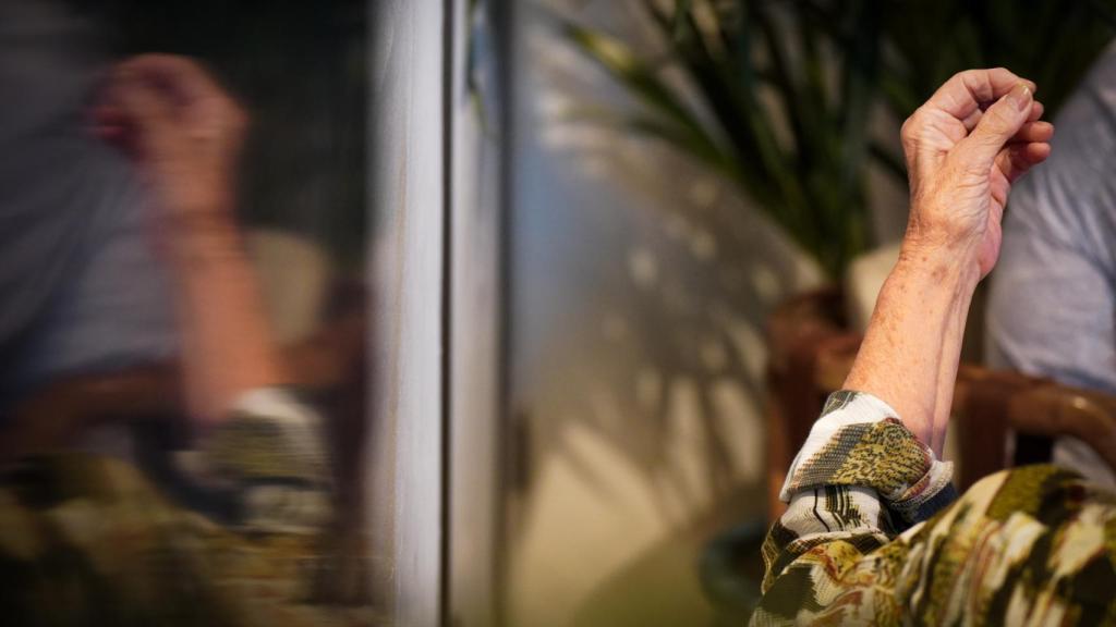 Reflejo del brazo izquierdo de Rosa Francia.