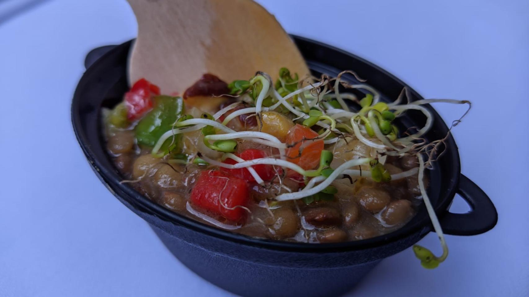 Las casas de Zamora disfrutan de los alimentos de Zamora en Cheese-Pún