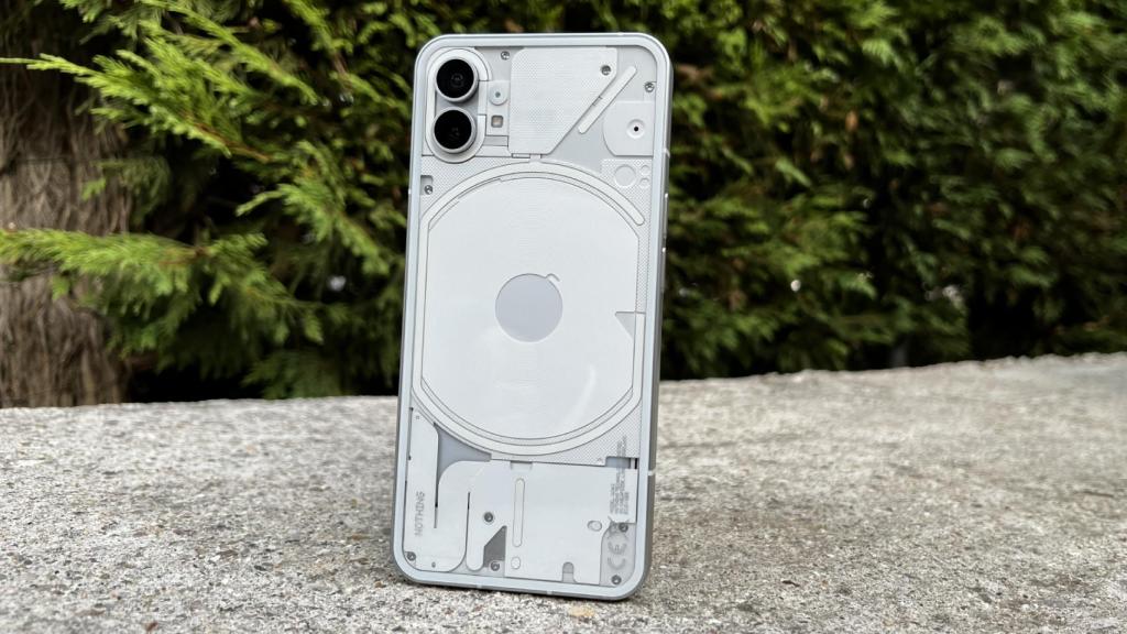 Nothing Phone (1)