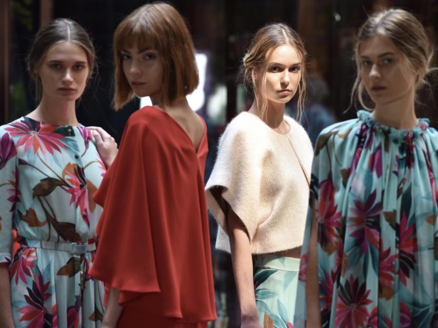 Un momento del desfile de la colección primavera-verano 2023 de la firma Devota y Lomba.