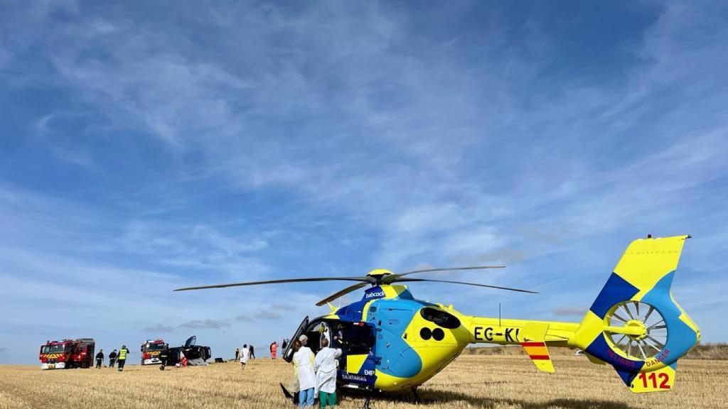 Momento de la evacuación del herido al hospital