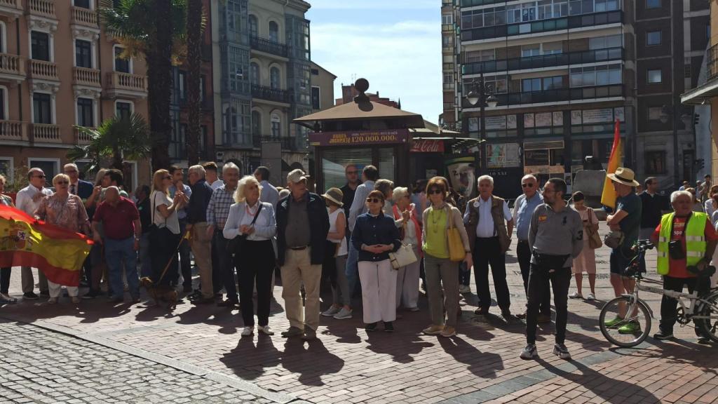 Concentración en la Plaza España en apoyo de Hablamos Español