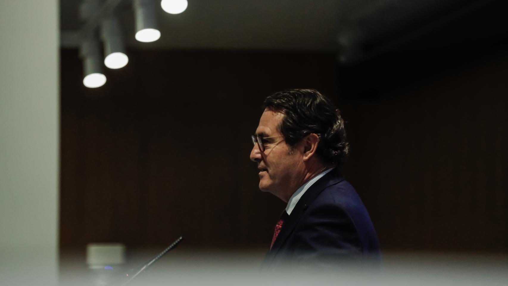 El presidente de la CEOE, Antonio Garamendi, en la sede de la patronal el pasado mes de abril.