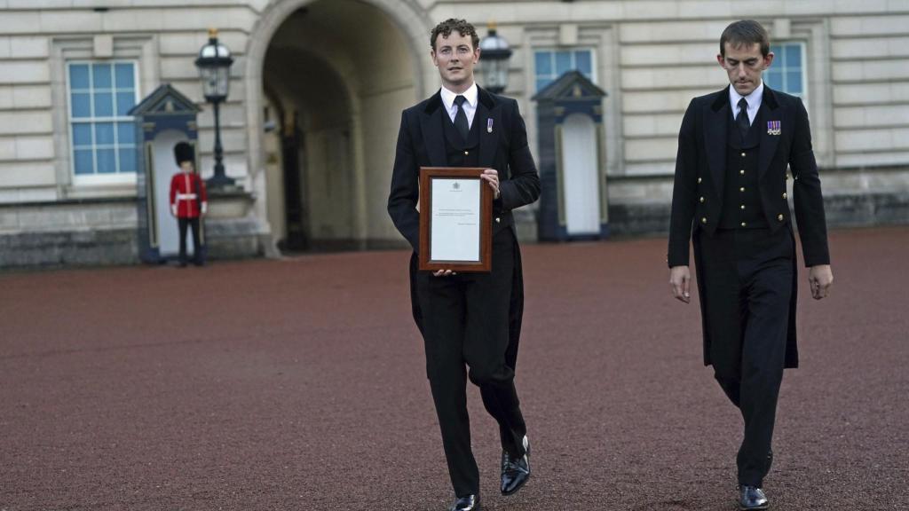 El momento en que el pasado 8 de septiembre de hizo público el fallecimiento de la Reina.