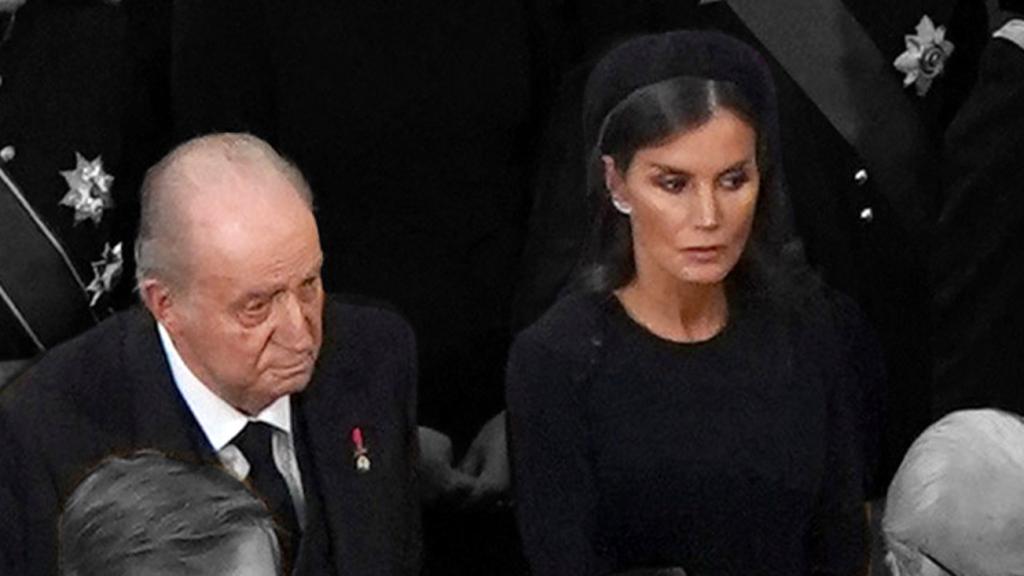 El Rey Emérito junto a doña Letizia en el funeral de Isabel II, este lunes en Westminster.