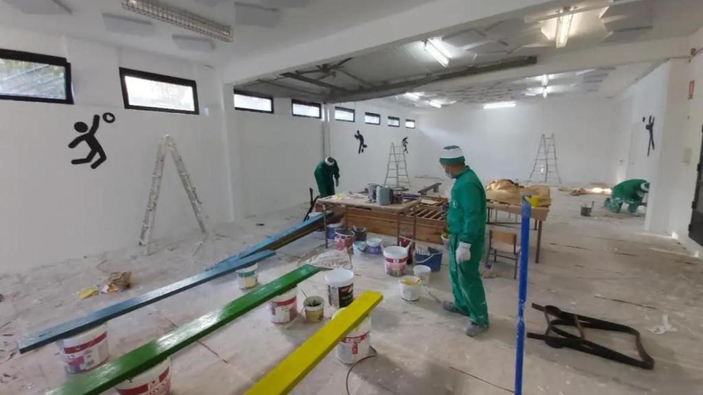 Clases del curso de pintura decorativa e industrial en A Coruña.