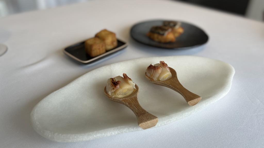 Puerro y salmonete en Casa Gerardo