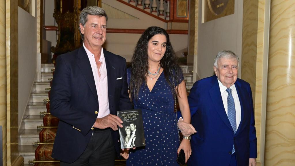 Cayetano asistió con su novia, Bárbara Mirján.