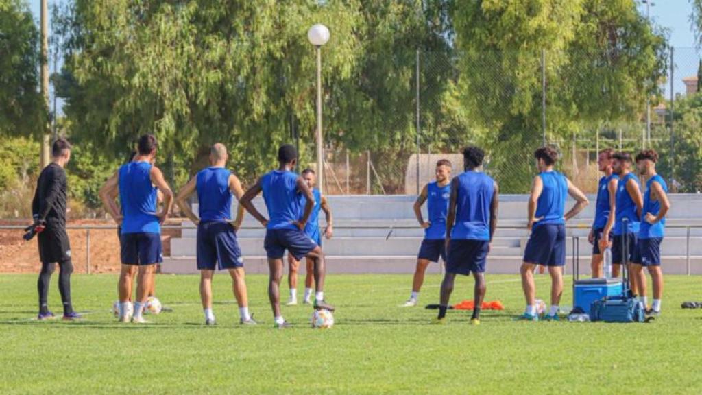 Jugadores del Intercity en un entrenamiento, en imagen de archivo.