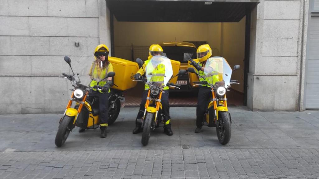 Correos estrena 3 nuevas motos eléctricas en Medina del Campo