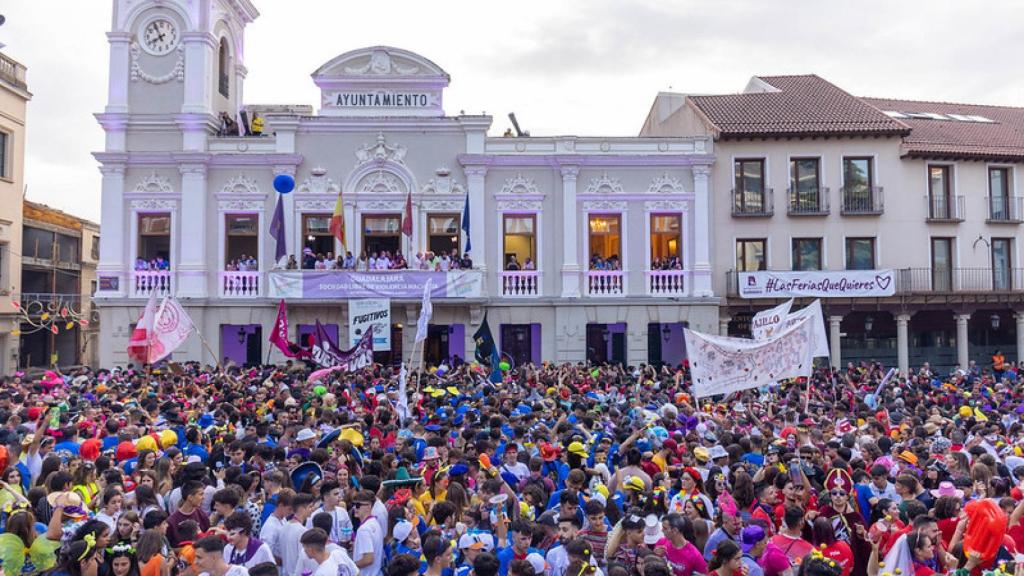 Una de las denuncias se produjo en el desfile de peñas.