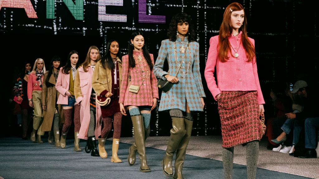 Desfile de la colección otoño/invierno 2022/23 de Chanel.
