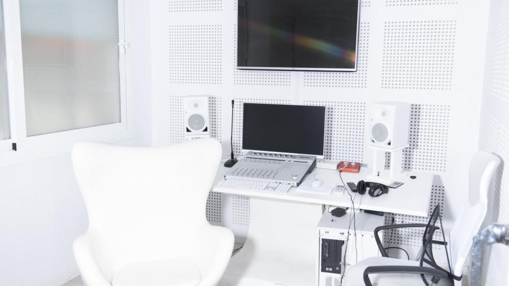 El estudio de Elo para producir su podcast 'Telodigotó'