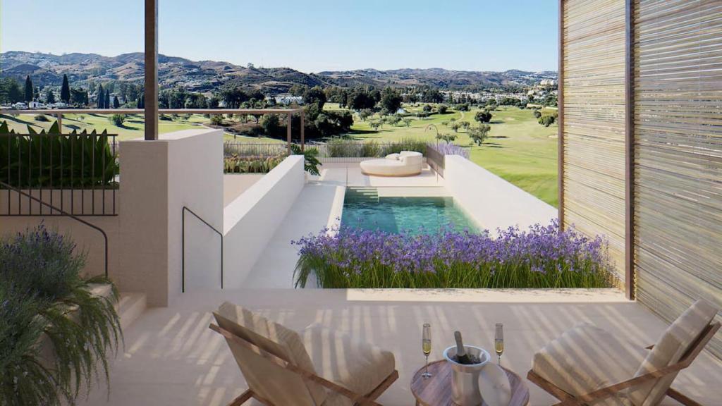 La piscina de la mayor suite del hotel La Zambra en Mijas.