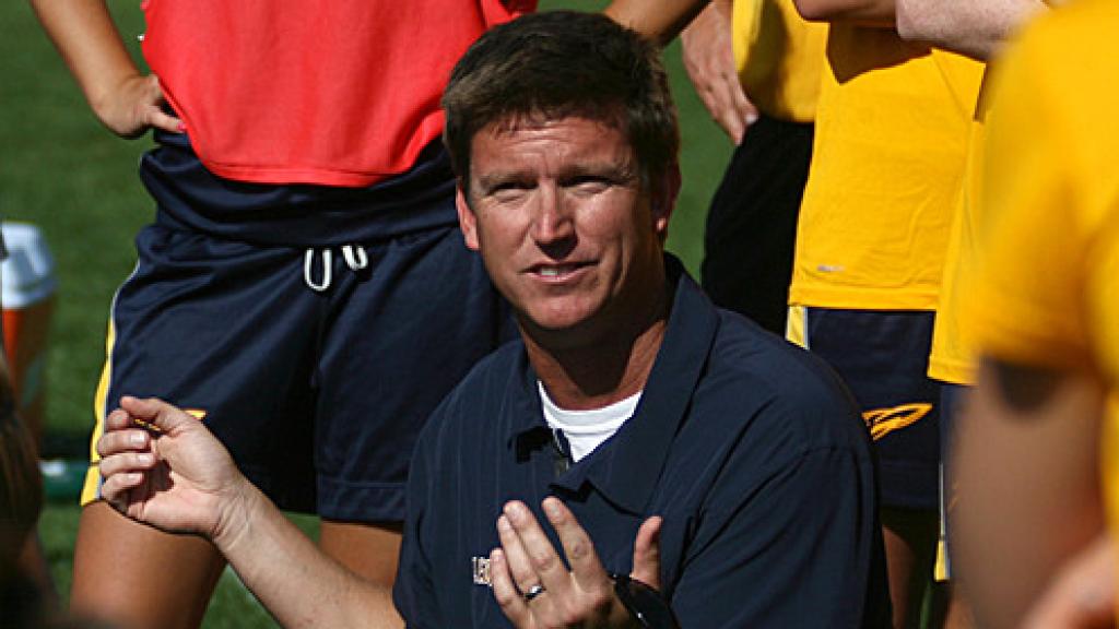 Brad Evans durante un entrenamiento en la Universidad de Toledo