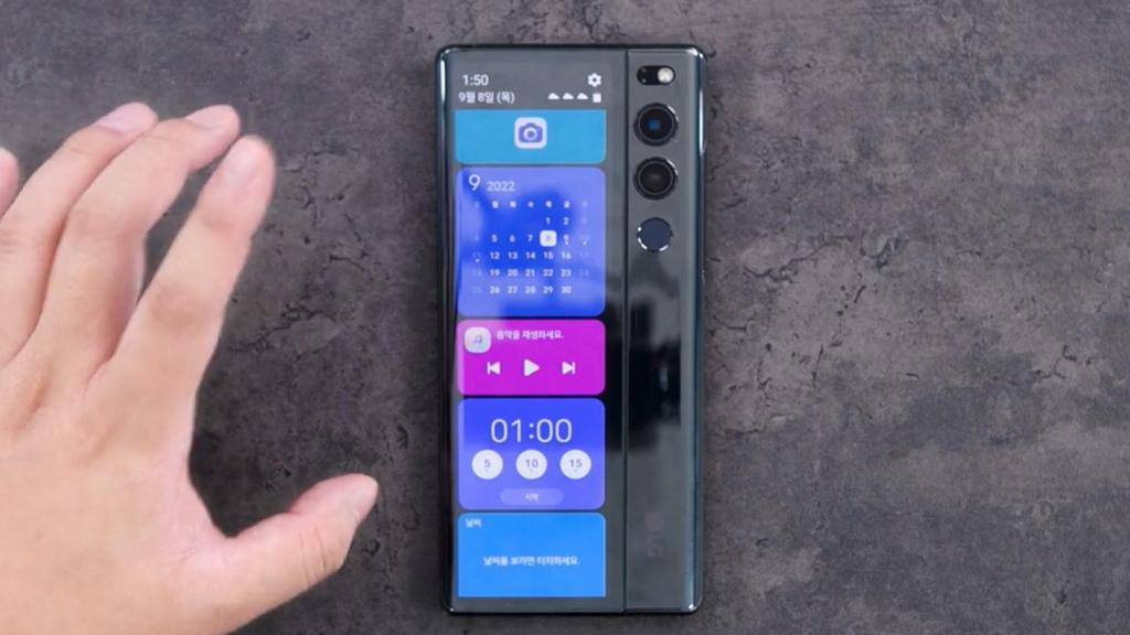 El móvil enrollable de LG mostraba notificaciones en la trasera del móvil