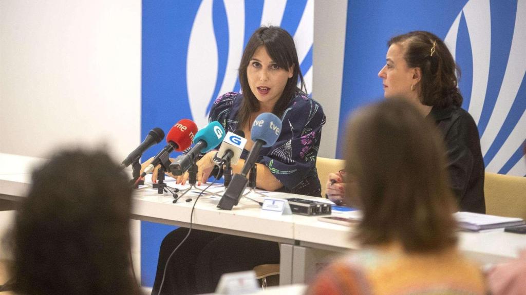 A conselleira de Promoción do Emprego e Igualdade, María Jesús Lorenzana, presenta o I Plan galego contra a trata