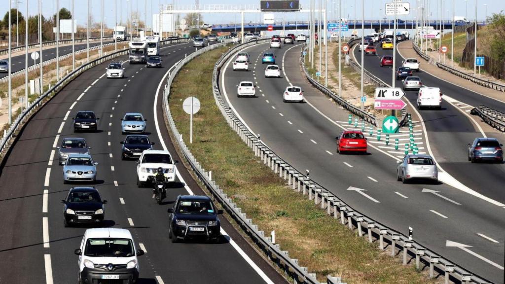 Coches en una autopista