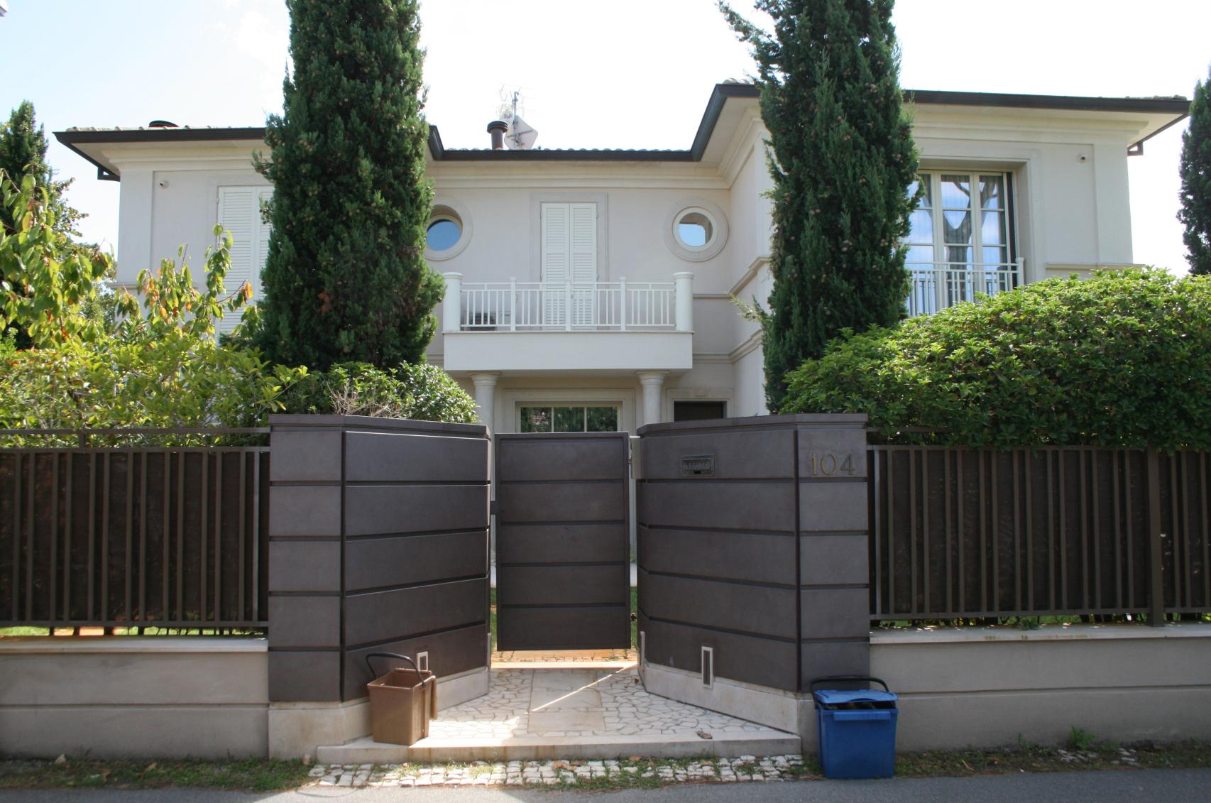 La villa que Zelenski compró en 2017 en Forte dei Marmi, según reveló en 2019 un periódico de investigación ucraniano.