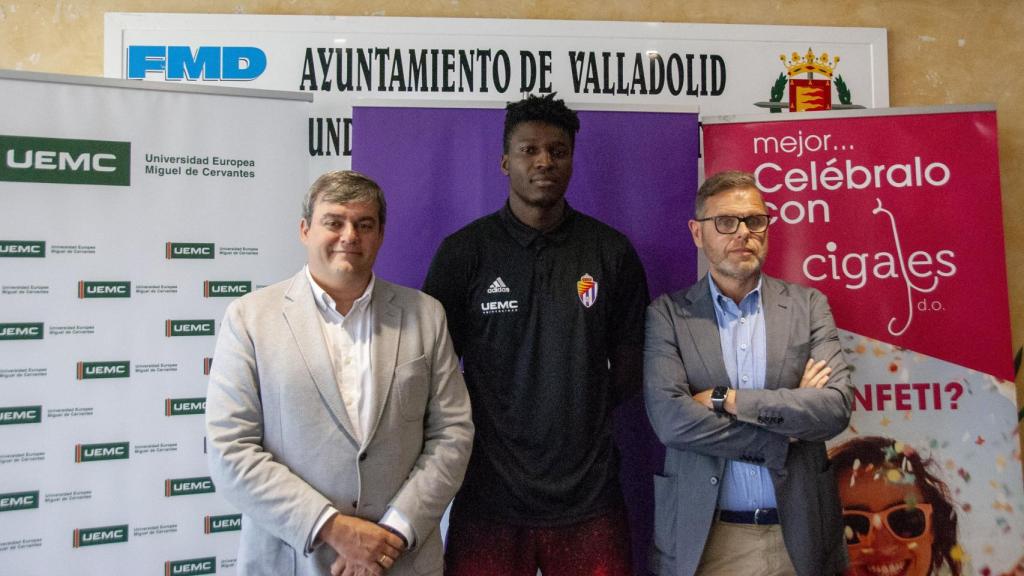 Romaric Belemene en su presentación