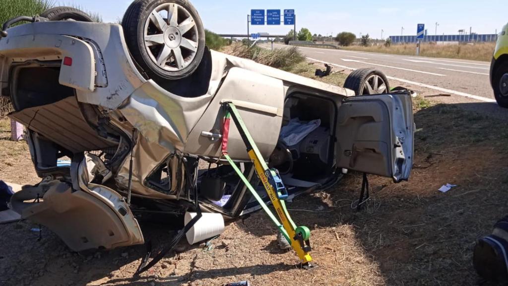 Vuelco del vehículo en San Cristóbal de Entreviñas