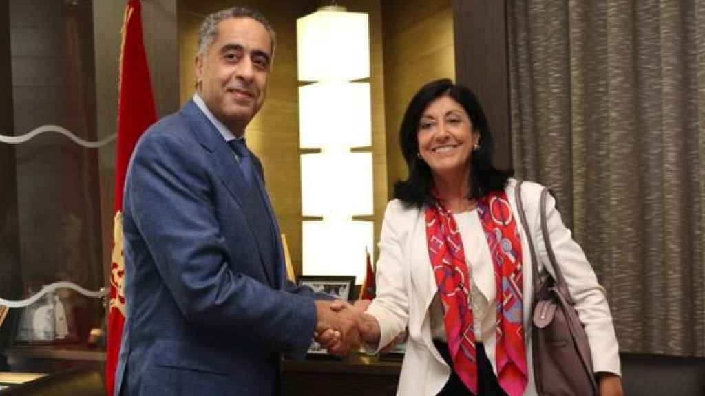 Esperanza Casteleiro y su homólogo marroquí, Abdelatif Hamuchi, en un encuentro de hace unas semanas en el que se zanjaba el caso Pegasus.